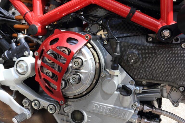 A quoi sert un embrayage moto ?
