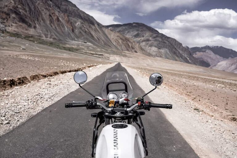 Les plus beaux trajets à moto à travers le monde