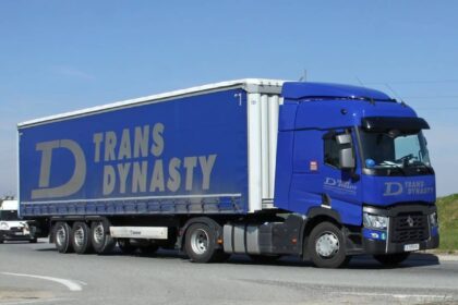 charger un camion