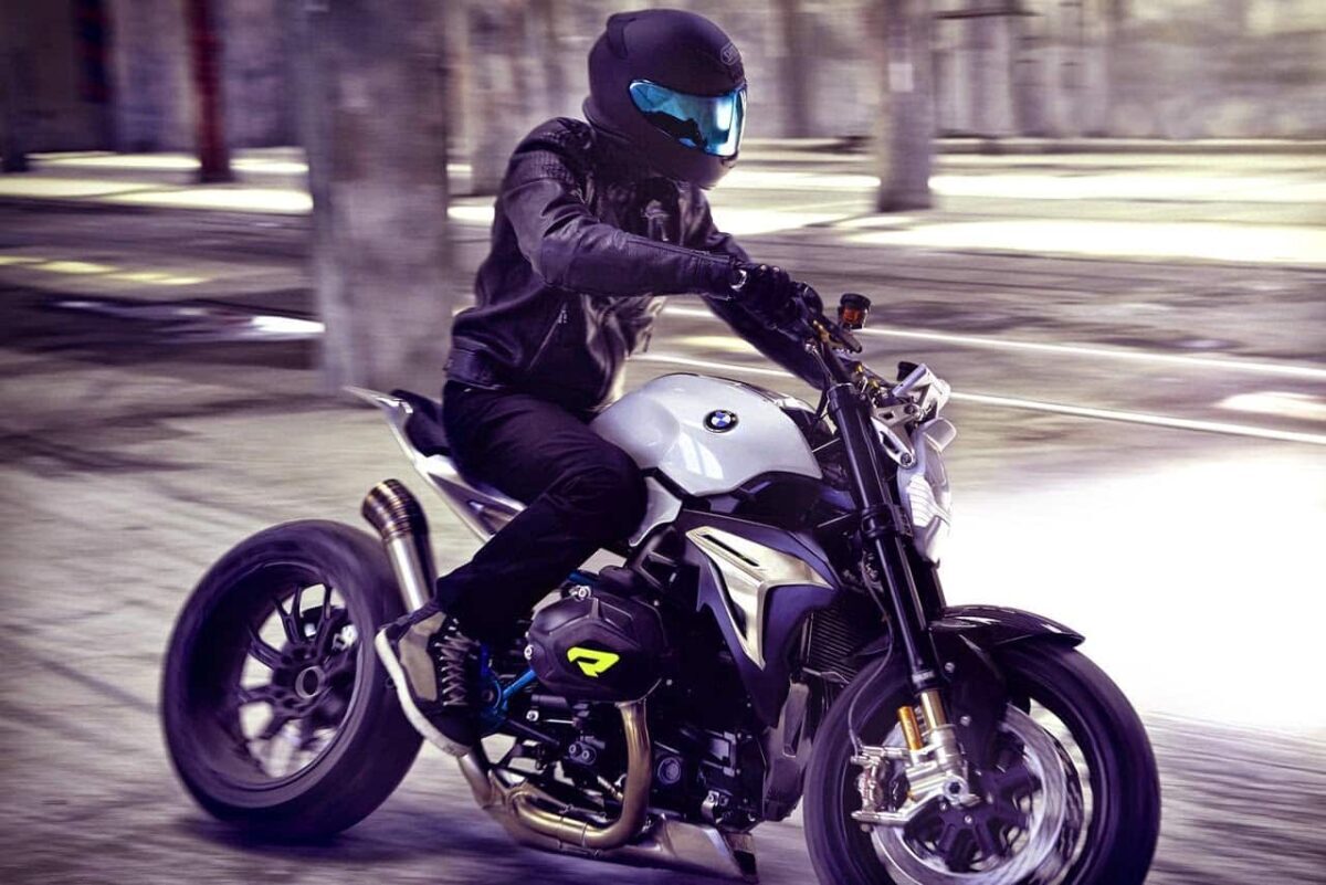 Concessionnaire BMW présentant des motos en Allemagne