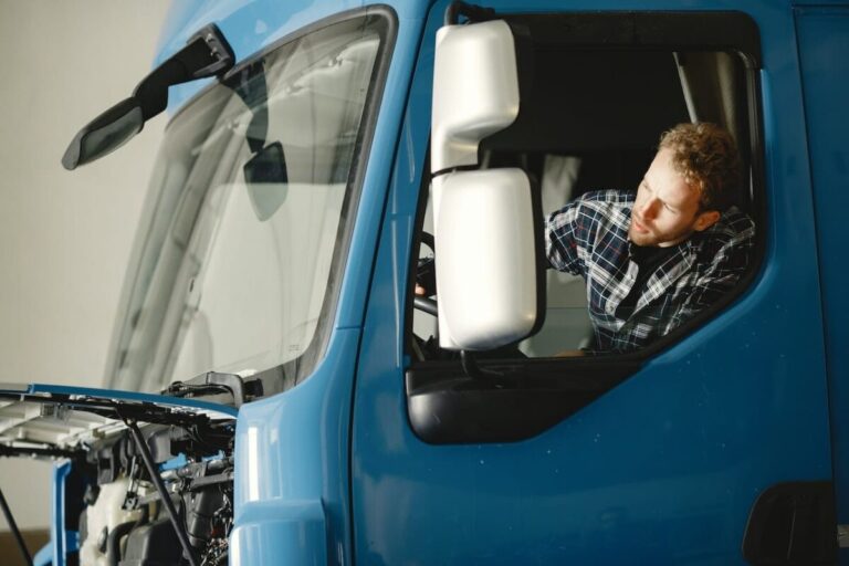 Location de camion pour le transport de votre moto