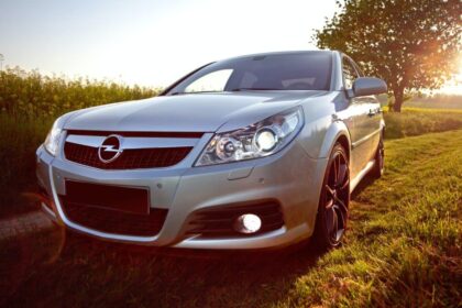 gray mercedes benz c class coupe